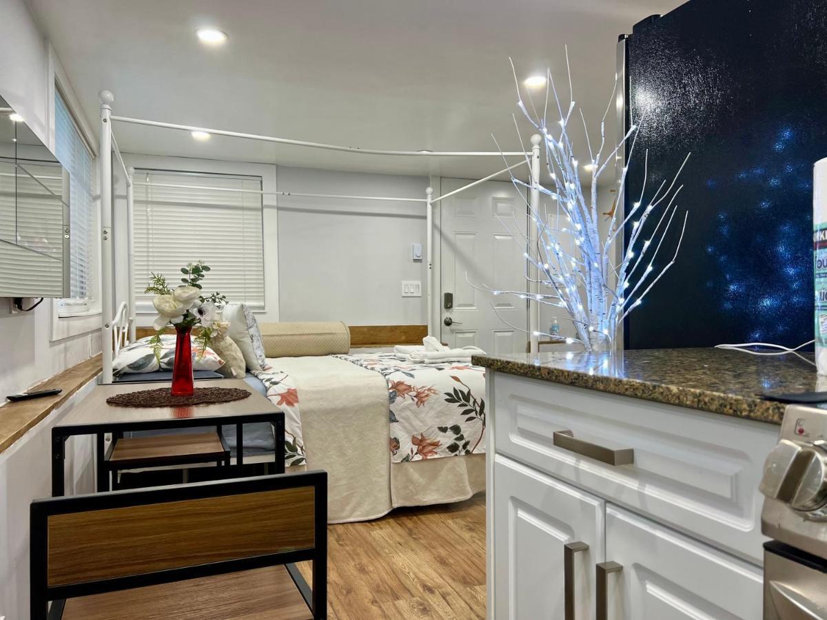 Resort Style Home Living With Private Pool And Hottub Delta Esterno foto