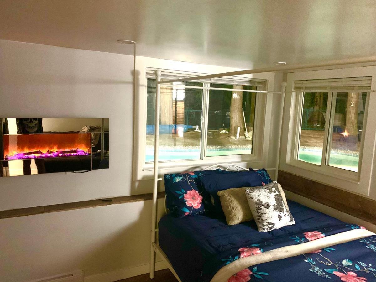 Resort Style Home Living With Private Pool And Hottub Delta Esterno foto
